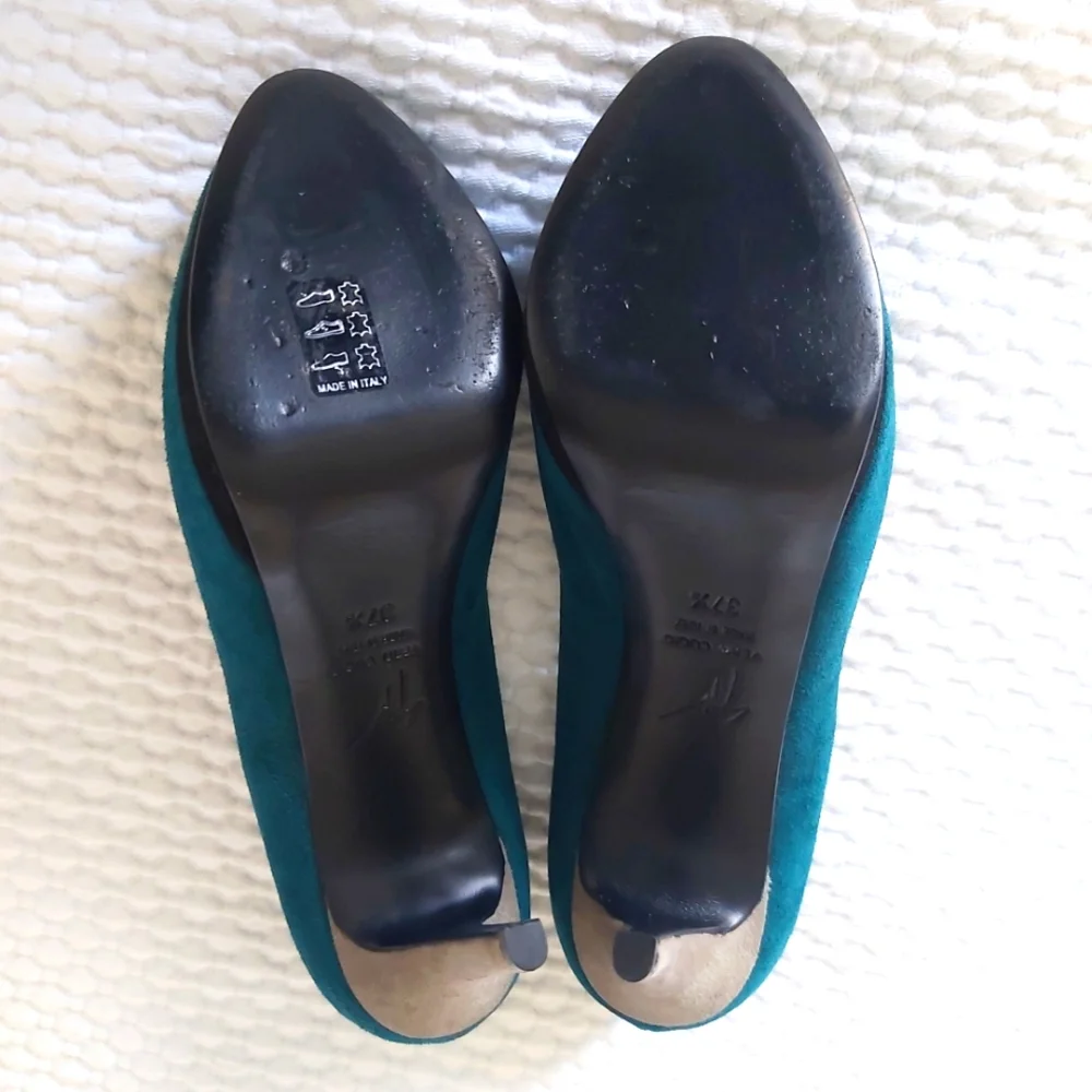 Giuseppe Zanotti Suede Platform Pumps - Picture 9 of 15